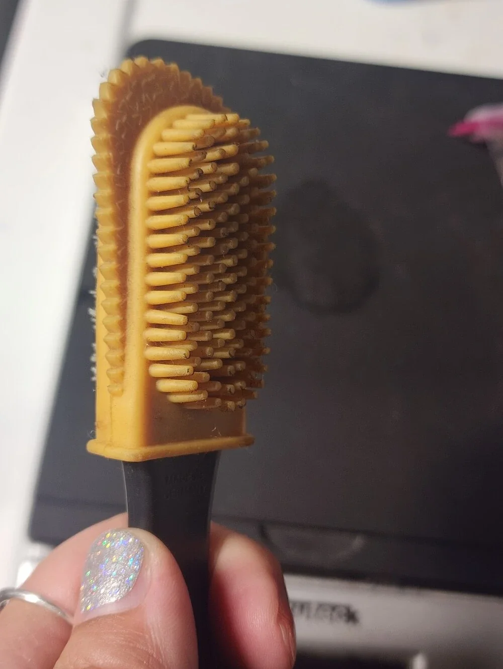 Kiwi Suede & Nubuck Brush With Box